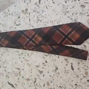 Ermenegildo Zegna Brown, Cream, Black, And Red Pattern Wood And Silk Tie - EUC